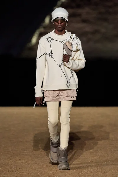 Look 37